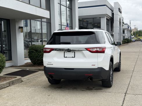 Used 2019 Chevrolet Traverse RS w/ LPO, Floor Liner Package FWD image 5