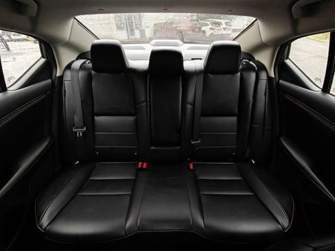 Used 2022 Nissan Sentra SR w/ SR Premium Package FWD image 29
