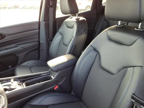 New 2026 Jeep Compass Latitude w/ Quick Order Package 29K AWD/4WD image 9