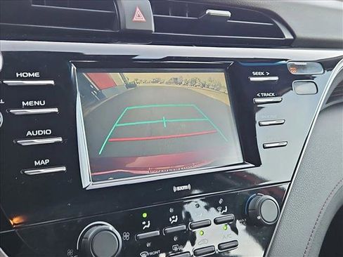 Used 2020 Toyota Camry LE image 14