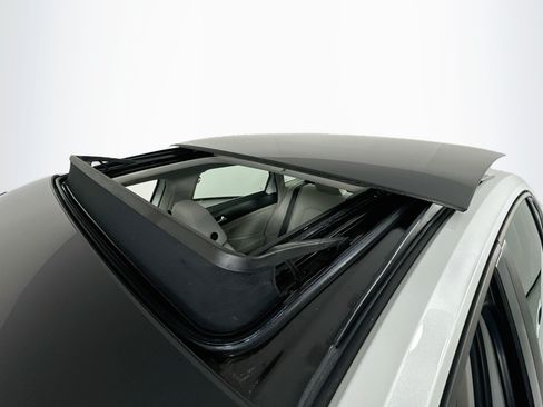 Used 2023 Volkswagen Jetta SE FWD image 21