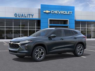 New 2026 Chevrolet Trax LT w/ Driver Confidence Package FWD video 2