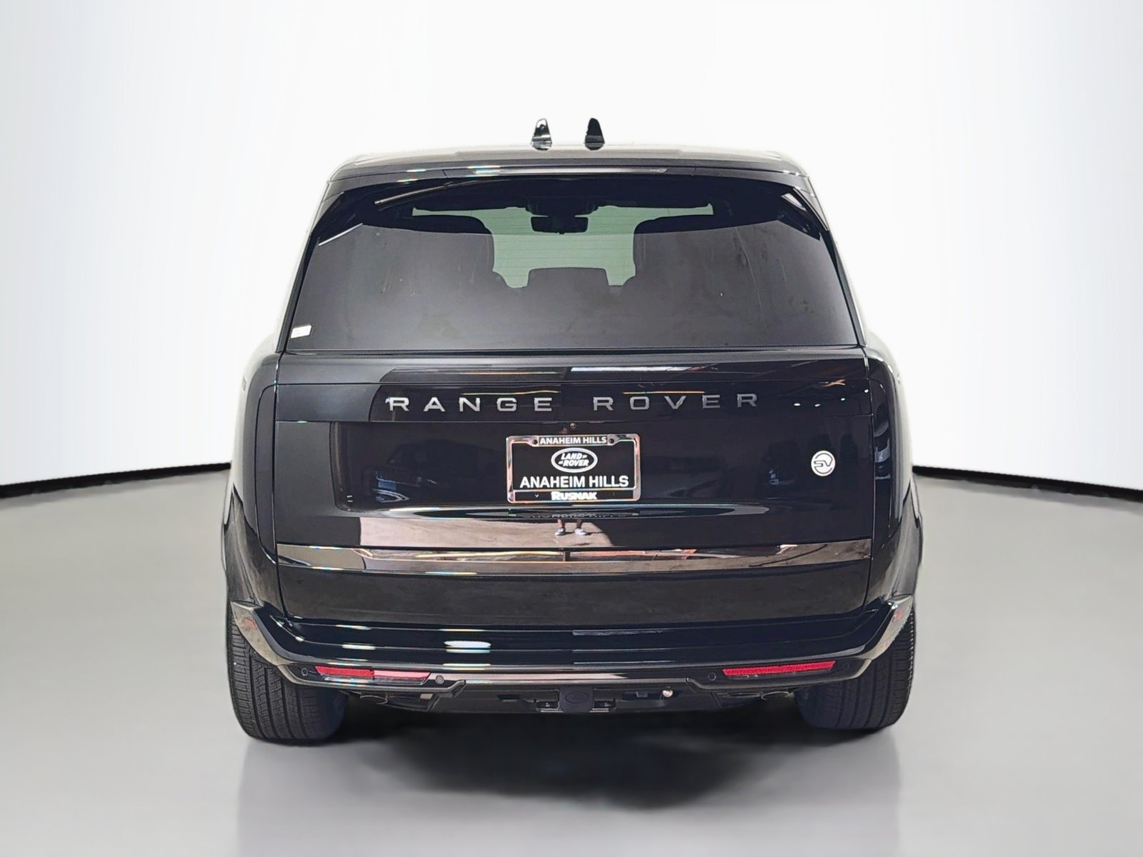 New 2026 Land Rover Range Rover SV AWD/4WD image 4