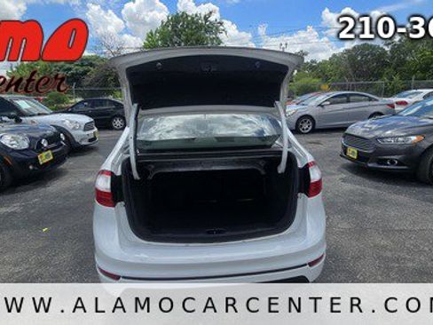 Used 2016 Ford Fiesta SE FWD image 21