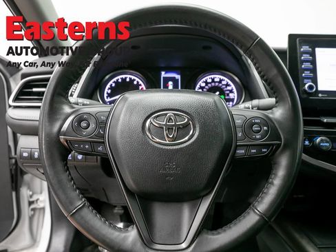 Used 2024 Toyota Camry SE w/ Cold Weather Package FWD image 10