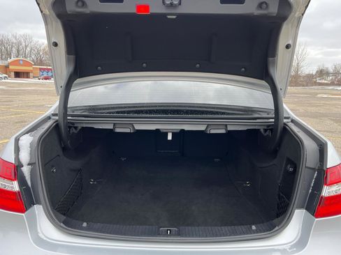 Used 2013 Mercedes-Benz E 350 E350 4MATIC Sedan image 33