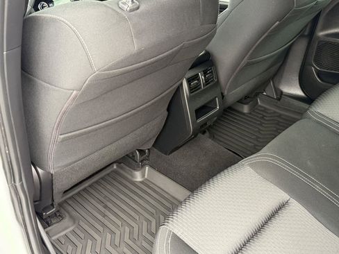 Used 2022 Mitsubishi Outlander ES AWD/4WD image 38
