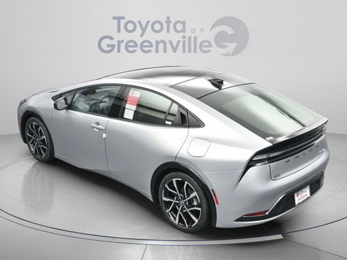 New 2026 Toyota Prius Plug-In Hybrid FWD image 8