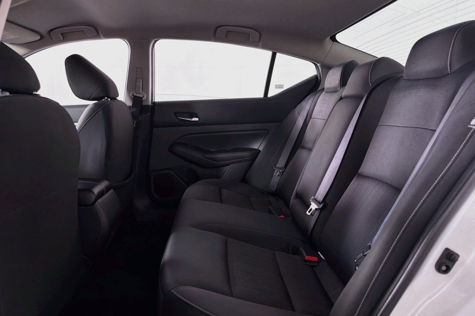 Used 2022 Nissan Altima 2.5 SV FWD image 8