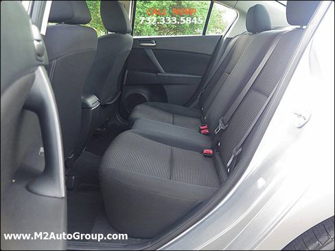 Used 2013 MAZDA MAZDA3 i SV image 11