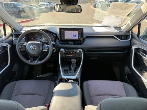 Used 2019 Toyota RAV4 XLE image 18