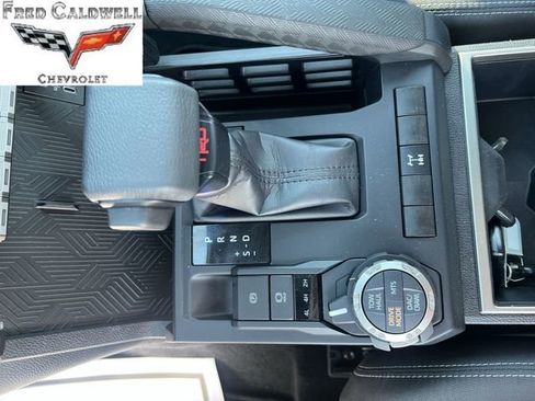 Used 2025 Toyota Tacoma TRD Off-Road image 21