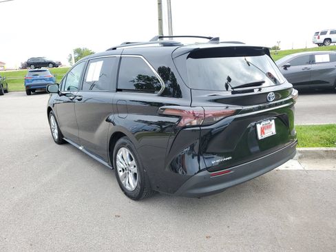 Certified 2025 Toyota Sienna XLE w/ XLE Plus Package AWD/4WD image 3