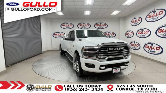 Used 2025 RAM 3500 Laramie AWD/4WD image 4