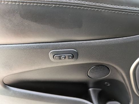 Used 2019 Jeep Grand Cherokee High Altitude RWD image 23