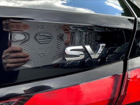 Used 2020 Nissan Versa SV FWD image 22