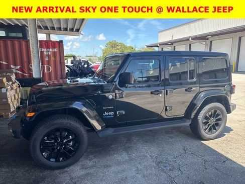 Used 2022 Jeep Wrangler Unlimited Sahara AWD/4WD image 6