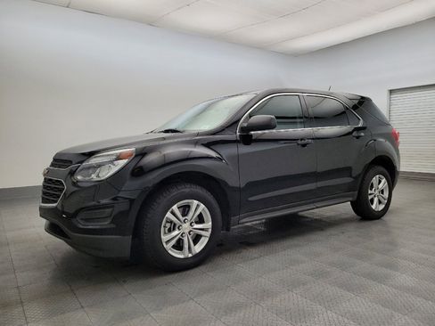 Used 2017 Chevrolet Equinox LS image 2