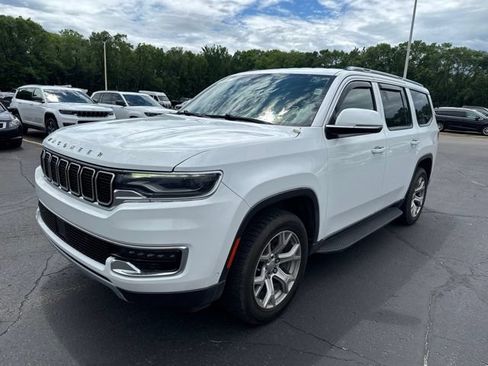 Used 2022 Jeep Wagoneer Series II AWD/4WD image 6