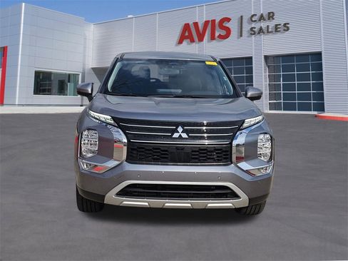 Used 2024 Mitsubishi Outlander SE image 10