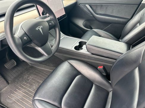 Used 2021 Tesla Model Y Long Range image 4