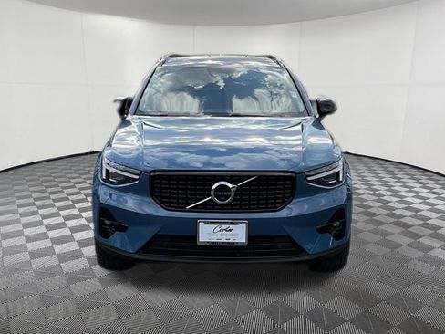 Used 2025 Volvo XC40 B5 Ultra w/ Protection Package Premier AWD/4WD image 2
