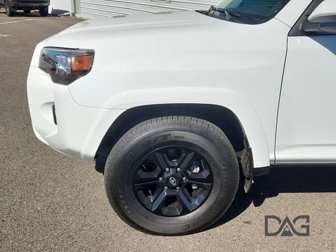 Used 2024 Toyota 4Runner SR5 image 9