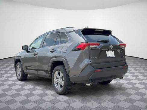 Used 2025 Toyota RAV4 LE AWD/4WD image 3