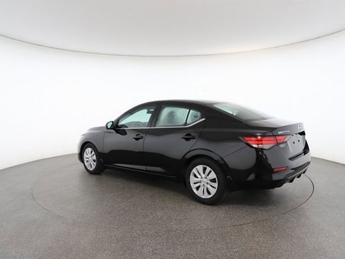 Used 2020 Nissan Sentra S image 10