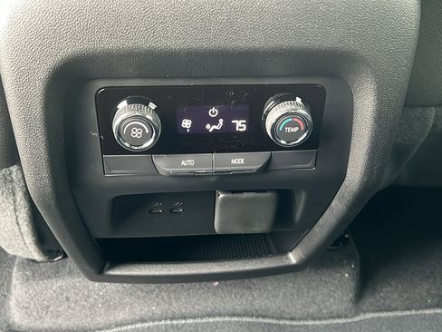 New 2026 Chevrolet Traverse LT w/ Driver Confidence Package image 14