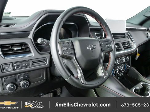 Used 2024 Chevrolet Suburban RST w/ Luxury Package RWD image 4