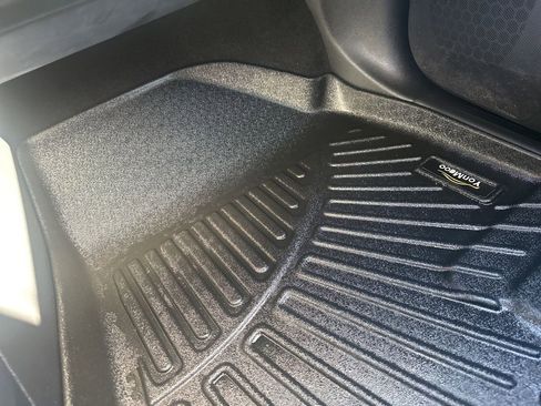 Used 2022 Nissan Pathfinder SV image 41