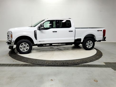 New 2026 Ford F250 XLT image 4