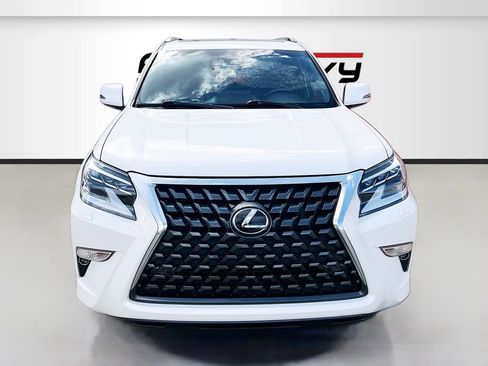 Used 2022 Lexus GX 460 Premium w/ Premium Package AWD/4WD image 2