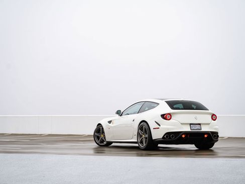 Used 2014 Ferrari FF image 11