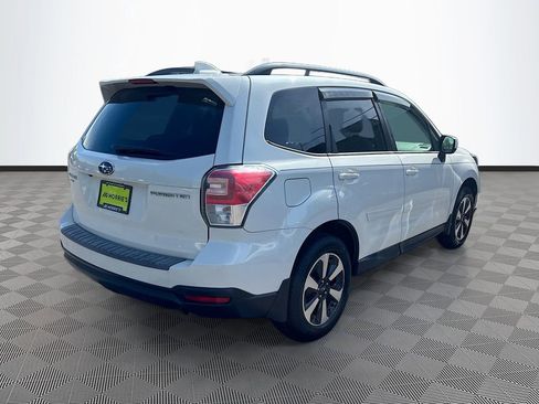 Used 2018 Subaru Forester 2.5i Premium w/ All-Weather Package AWD/4WD image 4