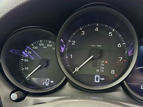 New 2026 Porsche Macan image 16