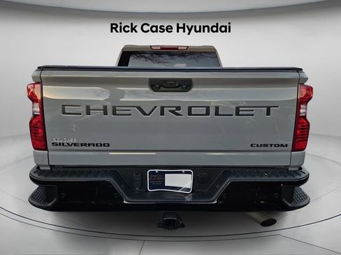 Used 2024 Chevrolet Silverado 2500 Custom w/ Custom Value Package image 6