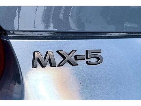 Used 2020 MAZDA MX-5 Miata Club w/ Interior Package RWD image 21