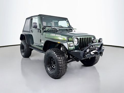 Used 2005 Jeep Wrangler X w/ Willys Edition Group AWD/4WD image 3