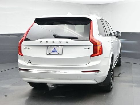 Used 2024 Volvo XC90 B5 Plus w/ Protection Package AWD/4WD image 8