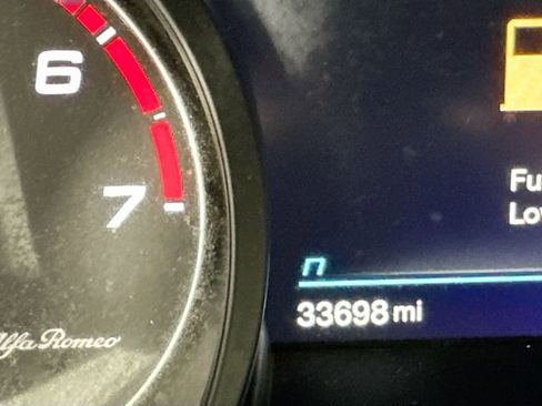 Used 2023 Alfa Romeo Giulia Ti image 17