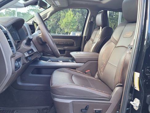 New 2025 RAM 2500 Limited image 10