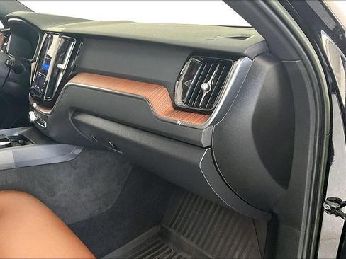 Used 2023 Volvo XC60 B5 Plus w/ Protection Package Premier AWD/4WD image 19