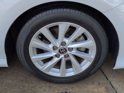 Used 2022 Toyota Camry LE image 27