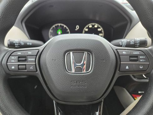 Used 2025 Honda HR-V LX image 9