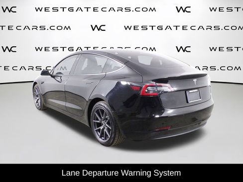 Used 2021 Tesla Model 3 Standard Range Plus image 5