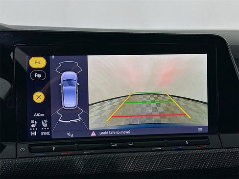Certified 2024 Volkswagen Golf R image 23