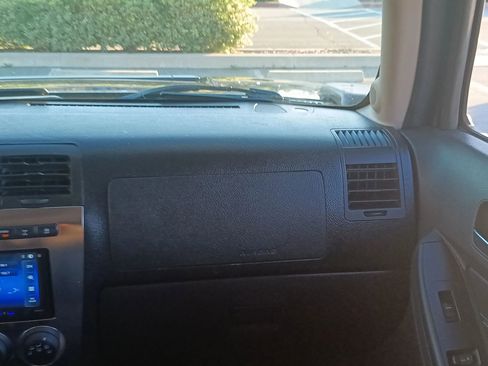 Used 2008 HUMMER H3 Adventure image 17