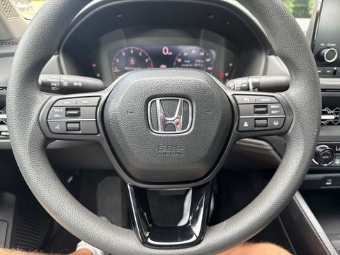 Used 2025 Honda Accord SE image 17